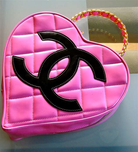 pink chanel heart purse|pink Chanel coin purse.